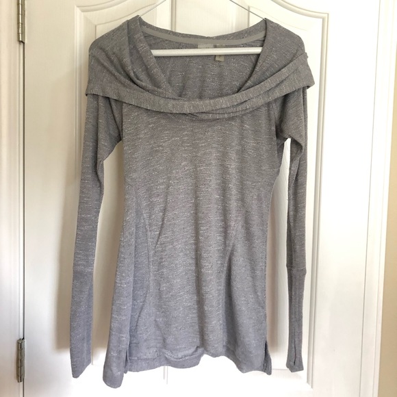 Cute Zella Hooded Layering Top w/thumb holes - Picture 2 of 8